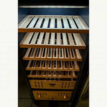Электронный шкаф компрессорный Cigar Cabinet M-C 93 фото 5
