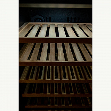 Электронный шкаф компрессорный Cigar Cabinet M-C 138 фото 6